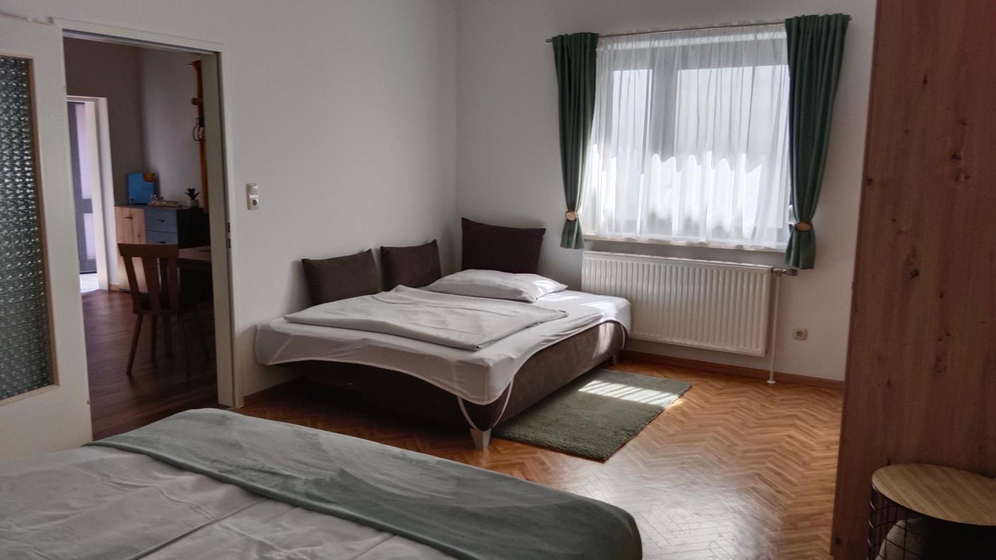 Appartment Weinbau Muellner 滨湖新锡德尔 外观 照片